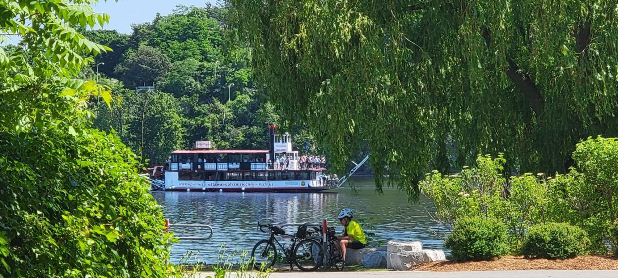 Kokomo Inn Bed And Breakfast Ottawa-Gatineau'S Only Tropical Riverfront B&B On The National Capital Cycling Pathway Route Verte #1 - For Adults Only - Chambre D'Hotes Tropical Aux Berges Des Outaouais Bnb #17542O Εξωτερικό φωτογραφία