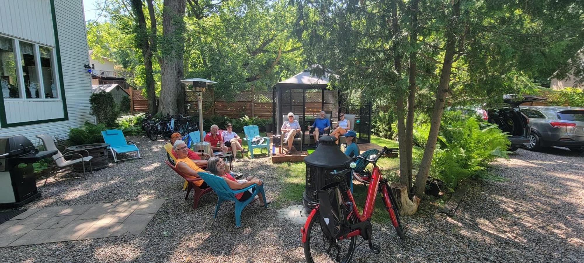 Kokomo Inn Bed And Breakfast Ottawa-Gatineau'S Only Tropical Riverfront B&B On The National Capital Cycling Pathway Route Verte #1 - For Adults Only - Chambre D'Hotes Tropical Aux Berges Des Outaouais Bnb #17542O Εξωτερικό φωτογραφία