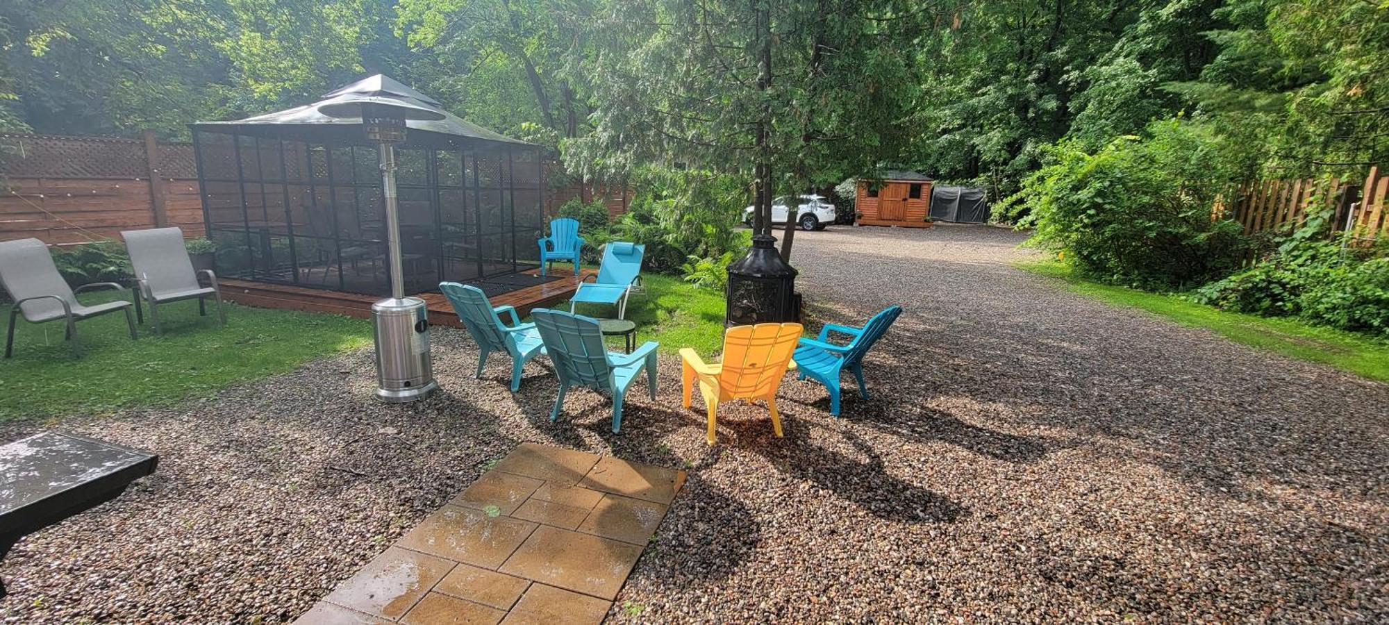 Kokomo Inn Bed And Breakfast Ottawa-Gatineau'S Only Tropical Riverfront B&B On The National Capital Cycling Pathway Route Verte #1 - For Adults Only - Chambre D'Hotes Tropical Aux Berges Des Outaouais Bnb #17542O Εξωτερικό φωτογραφία