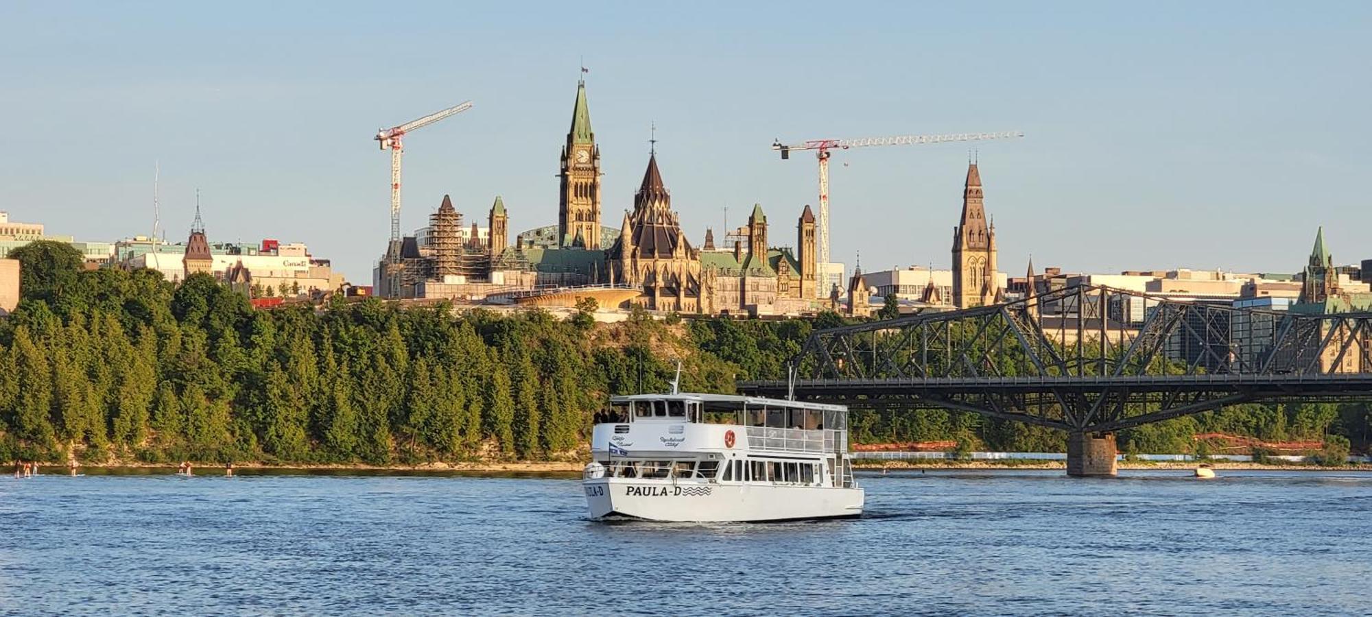 Kokomo Inn Bed And Breakfast Ottawa-Gatineau'S Only Tropical Riverfront B&B On The National Capital Cycling Pathway Route Verte #1 - For Adults Only - Chambre D'Hotes Tropical Aux Berges Des Outaouais Bnb #17542O Εξωτερικό φωτογραφία