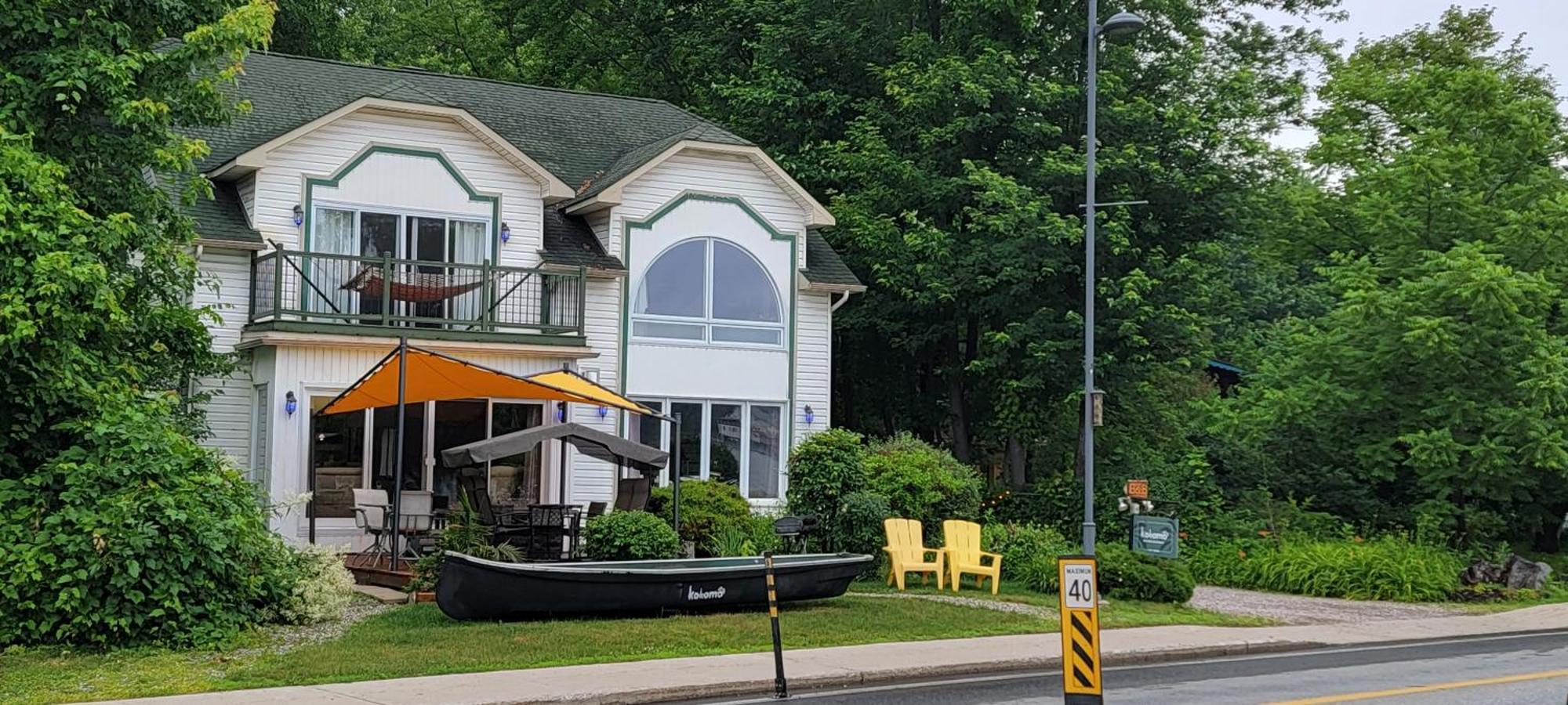 Kokomo Inn Bed And Breakfast Ottawa-Gatineau'S Only Tropical Riverfront B&B On The National Capital Cycling Pathway Route Verte #1 - For Adults Only - Chambre D'Hotes Tropical Aux Berges Des Outaouais Bnb #17542O Εξωτερικό φωτογραφία