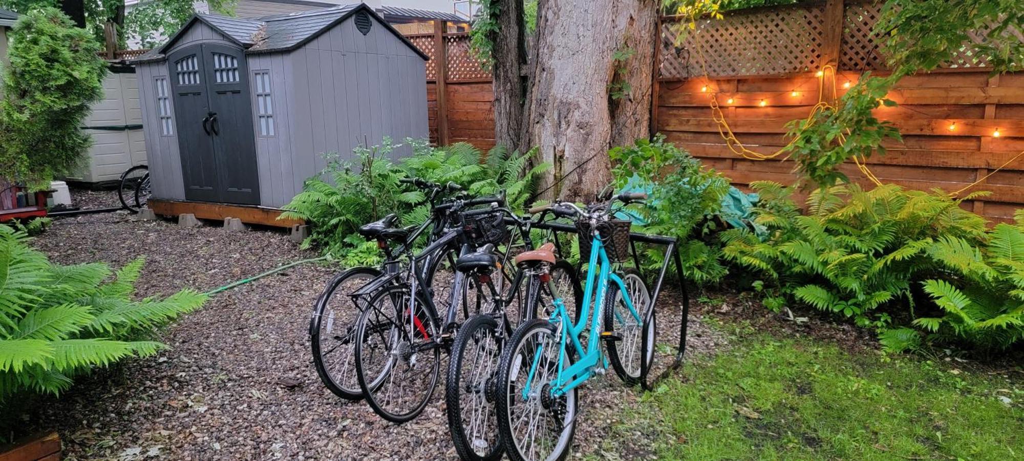 Kokomo Inn Bed And Breakfast Ottawa-Gatineau'S Only Tropical Riverfront B&B On The National Capital Cycling Pathway Route Verte #1 - For Adults Only - Chambre D'Hotes Tropical Aux Berges Des Outaouais Bnb #17542O Εξωτερικό φωτογραφία