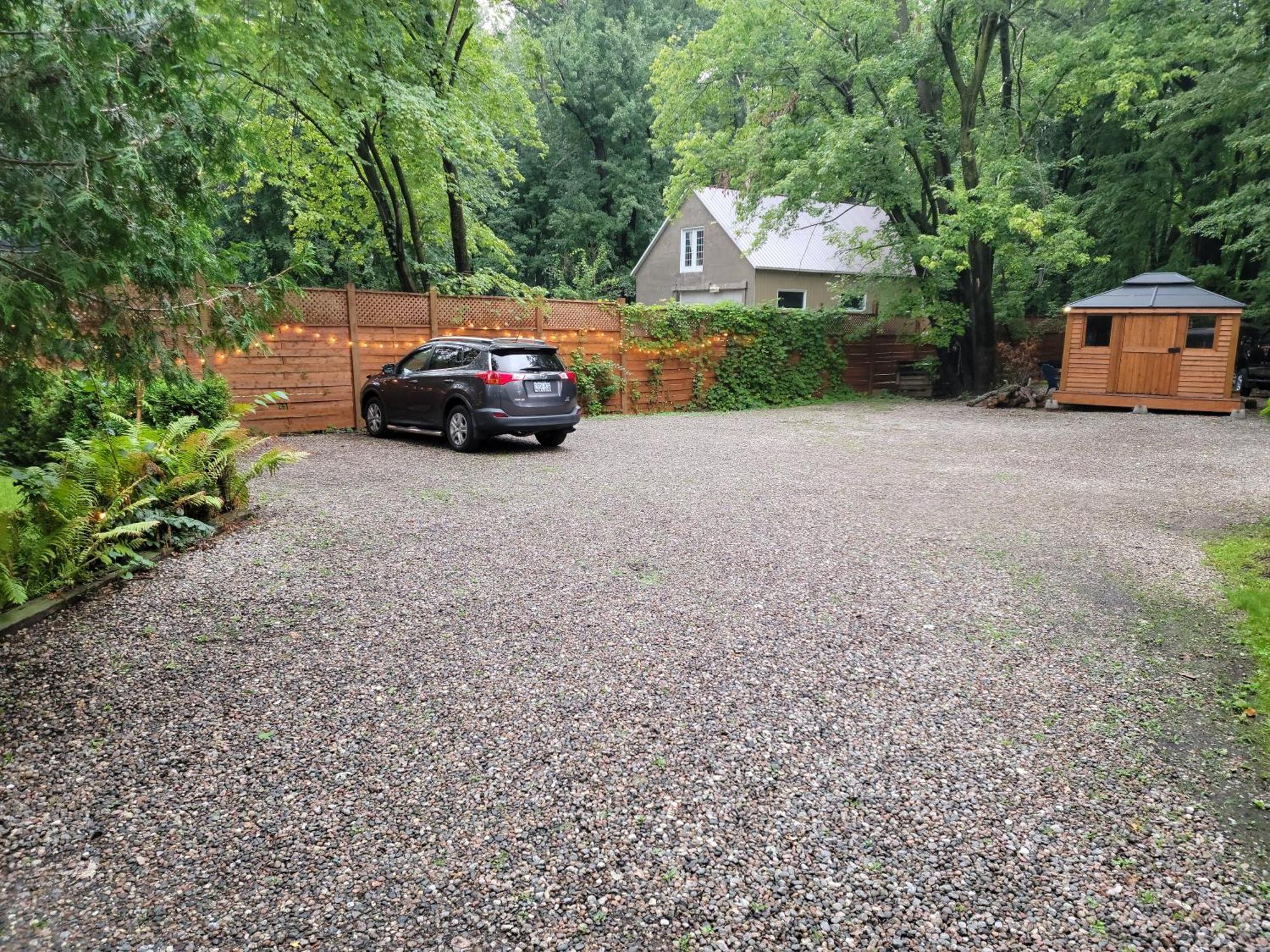 Kokomo Inn Bed And Breakfast Ottawa-Gatineau'S Only Tropical Riverfront B&B On The National Capital Cycling Pathway Route Verte #1 - For Adults Only - Chambre D'Hotes Tropical Aux Berges Des Outaouais Bnb #17542O Εξωτερικό φωτογραφία