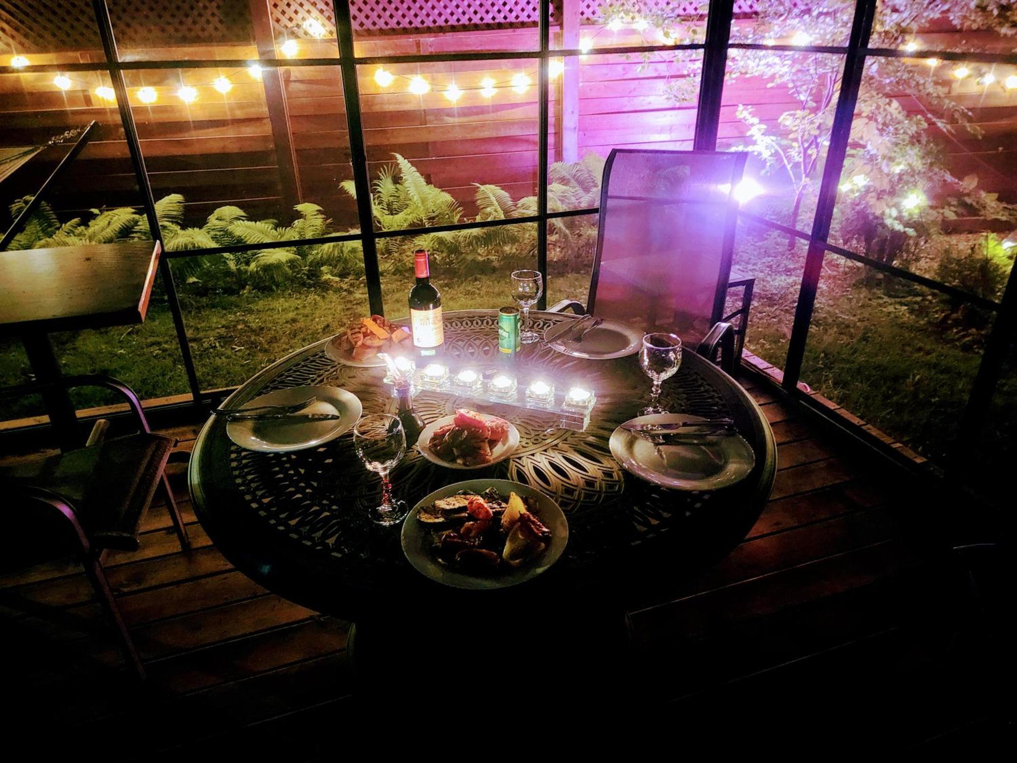 Kokomo Inn Bed And Breakfast Ottawa-Gatineau'S Only Tropical Riverfront B&B On The National Capital Cycling Pathway Route Verte #1 - For Adults Only - Chambre D'Hotes Tropical Aux Berges Des Outaouais Bnb #17542O Εξωτερικό φωτογραφία